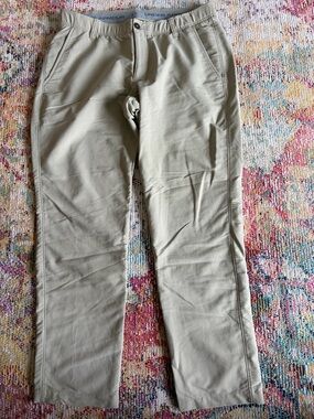 Under Armour men’s golf pants